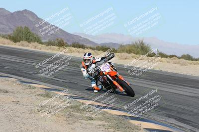 media/Dec-01-2025-Moto Forza (Mon) [[2daa91e15f]]/2-Intermediate Group/Session 4 (Turn 10 Inside)/